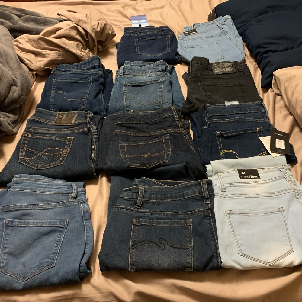 Jean BUNDLE. 11 pairs!!